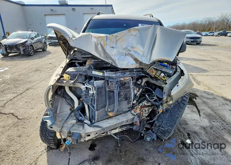 2005 Jeep Liberty Sport z USA, uszkodzony, nr VIN 1J4GL48K45W552425